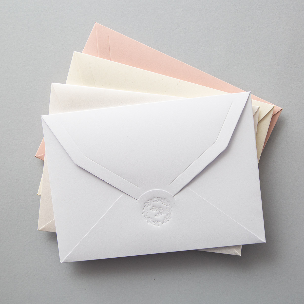 Embossed Laurel Envelope 18 × 13 cm (pack of 25) - Image 9