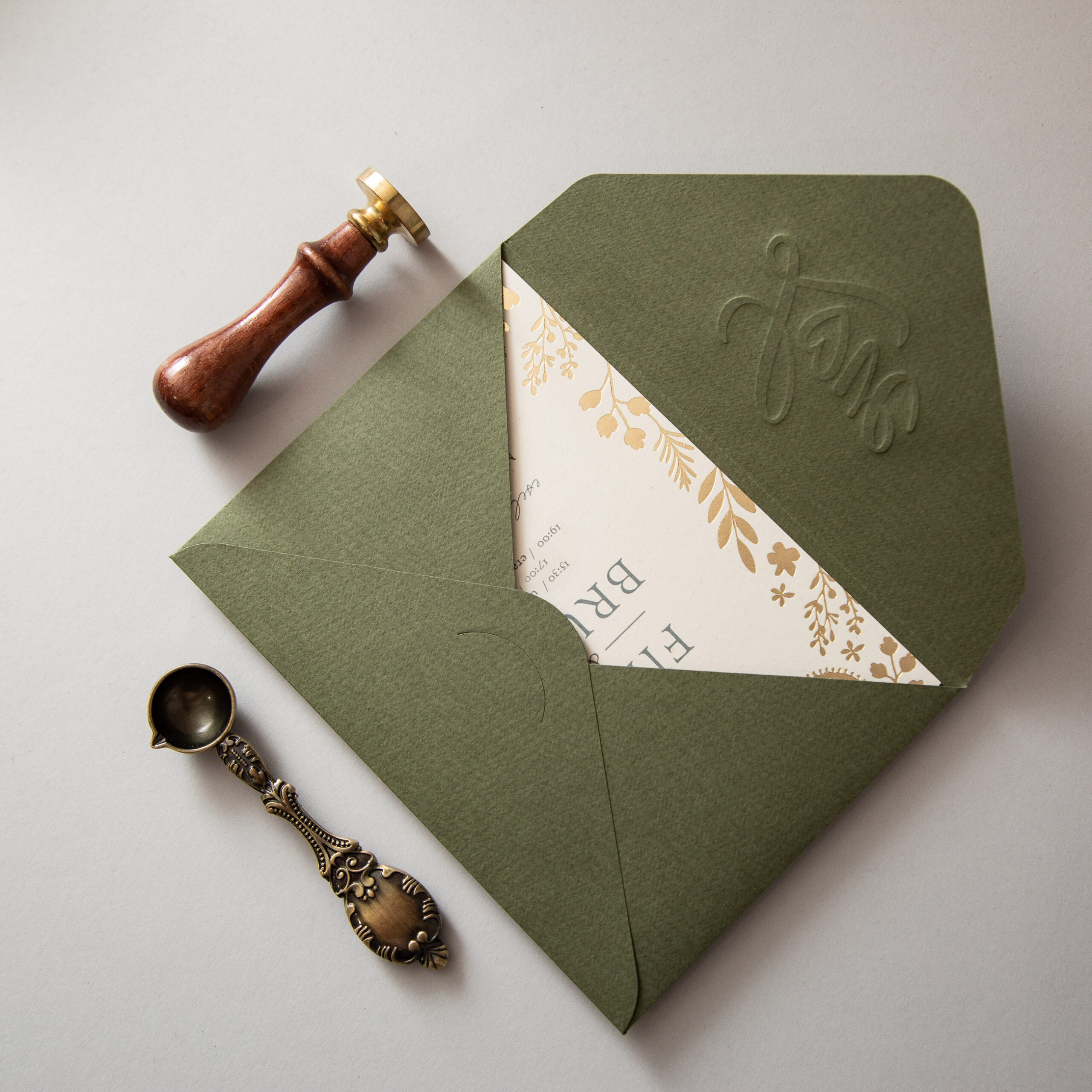 Love Embossed Envelope 18 × 13 cm (pack of 25) - Image 10